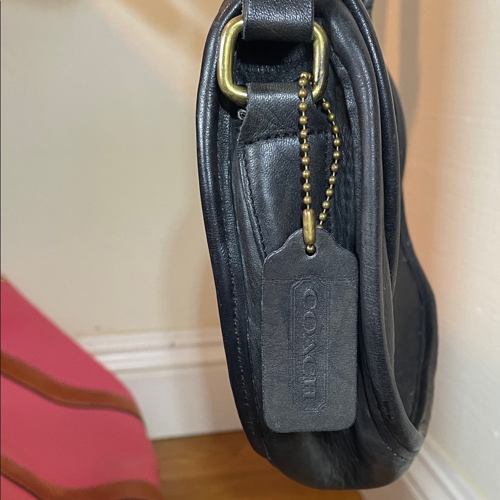 Vintage Coach Black Leather Crossbody Bag - Picture 7 of 17